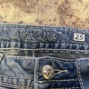 Miss Me Light Blue Denim with Silver Button distressed size 25 skinny